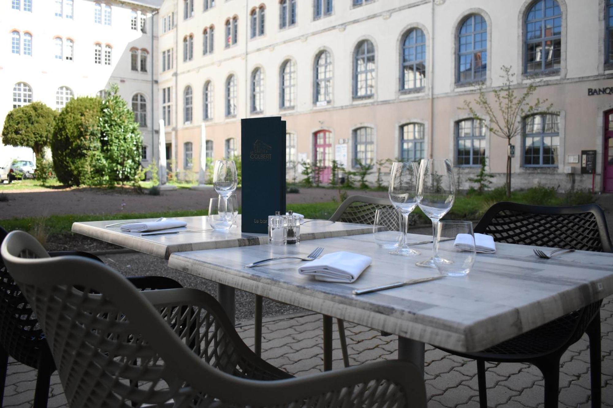 Best Western Plus Hôtel Colbert Châteauroux Exterior foto